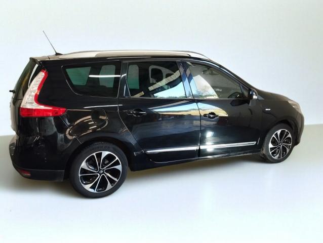 Renault Grand Scénic image 2