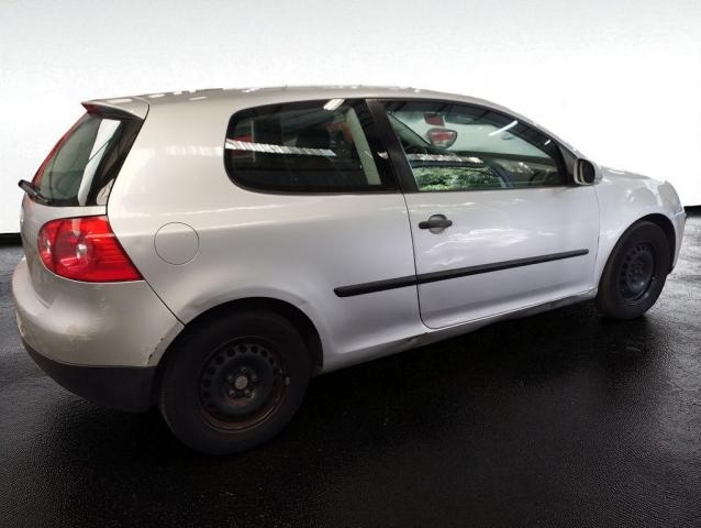 Volkswagen Golf image 2