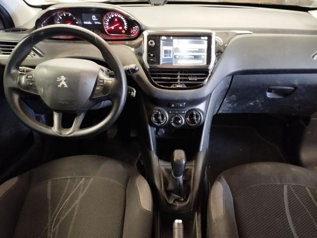 Peugeot 208 image 2