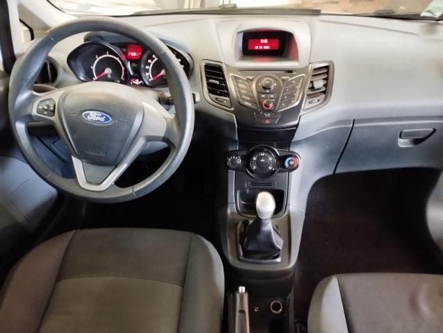 Ford Fiesta image 2