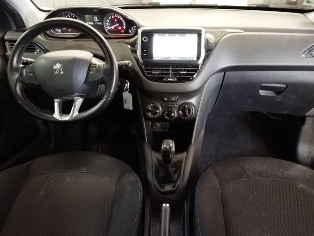 Peugeot 208 image 1