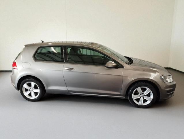 Volkswagen Golf image 2