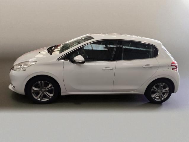 Peugeot 208 1.2 Thp 82 Allure 5p