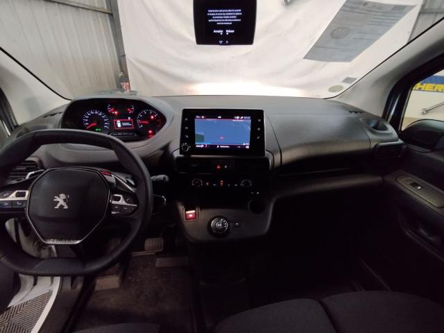 Peugeot Partner image 2