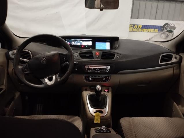 Renault Grand Scénic image 2