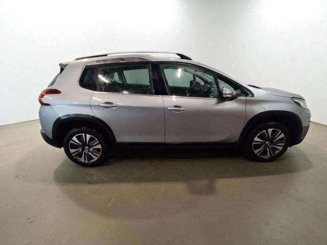Peugeot 2008 image 1