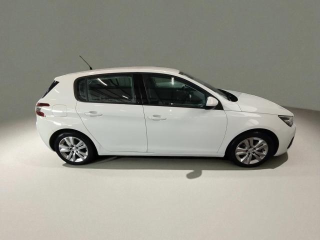 Peugeot 308 image 1