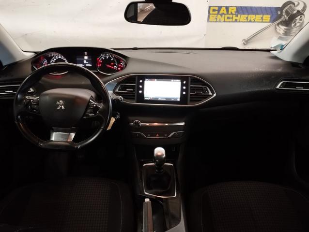 Peugeot 308 image 2
