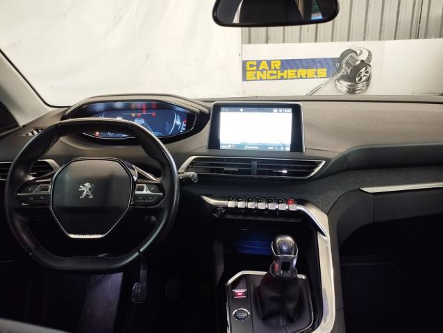 Peugeot 3008 image 2