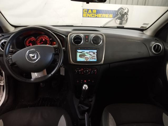Dacia Sandero image 2