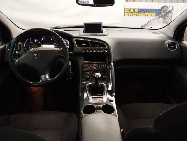 Peugeot 3008 image 2