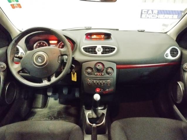 Renault Clio image 1