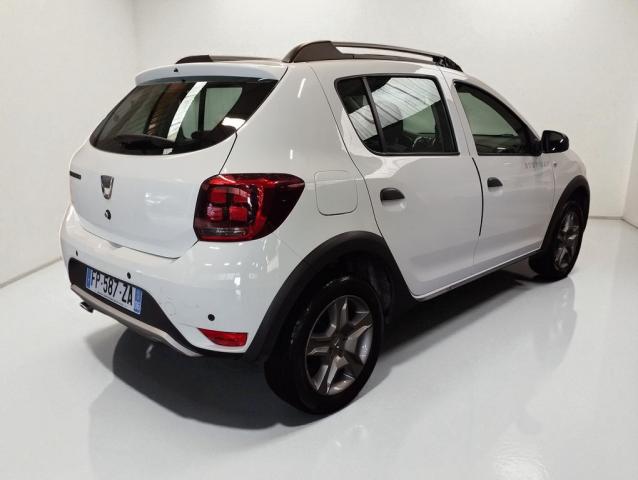 Dacia Sandero image 2