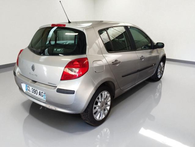Renault Clio image 2