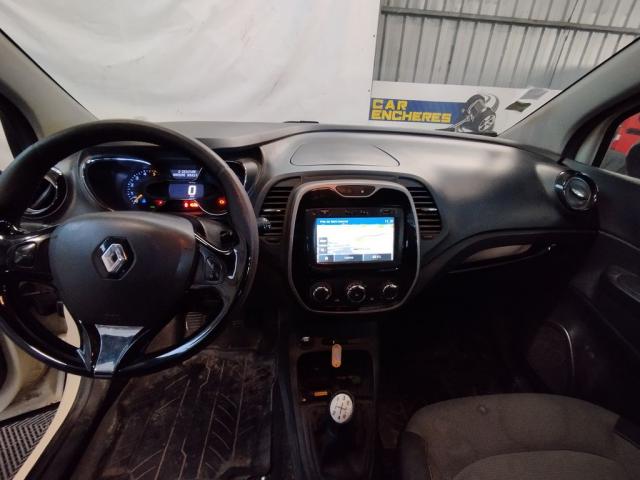 Renault Captur image 2