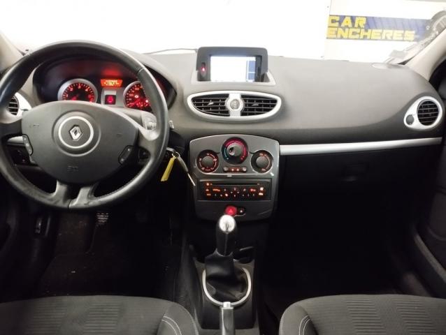 Renault Clio Estate image 1