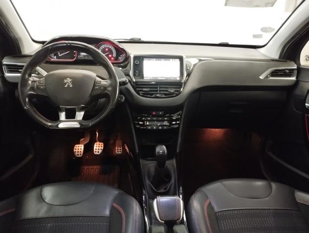 Peugeot 2008 image 3