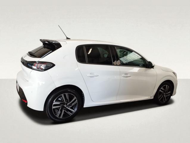 Peugeot 208 image 1
