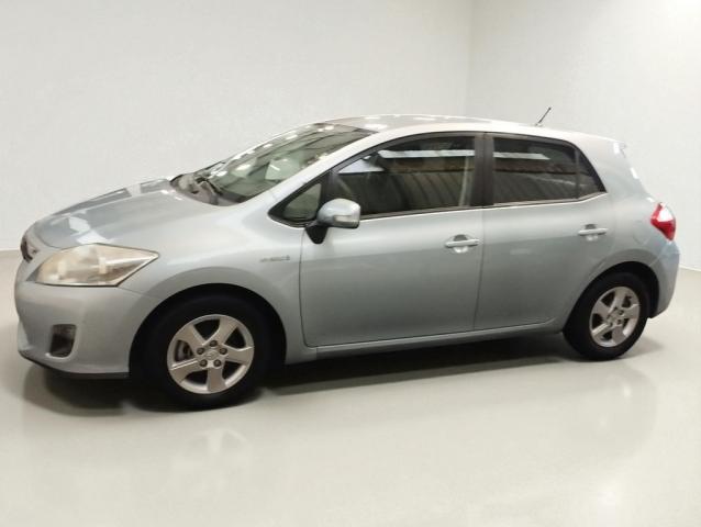 Toyota Auris image 1