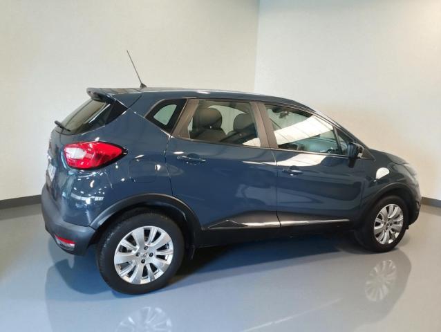 Renault Captur image 2