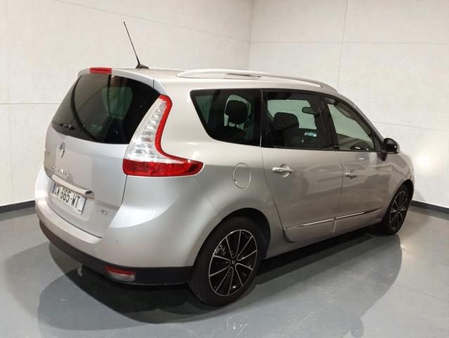 Renault Grand Scénic image 2