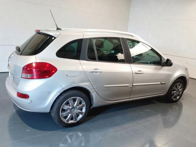 Renault Clio Estate image 3