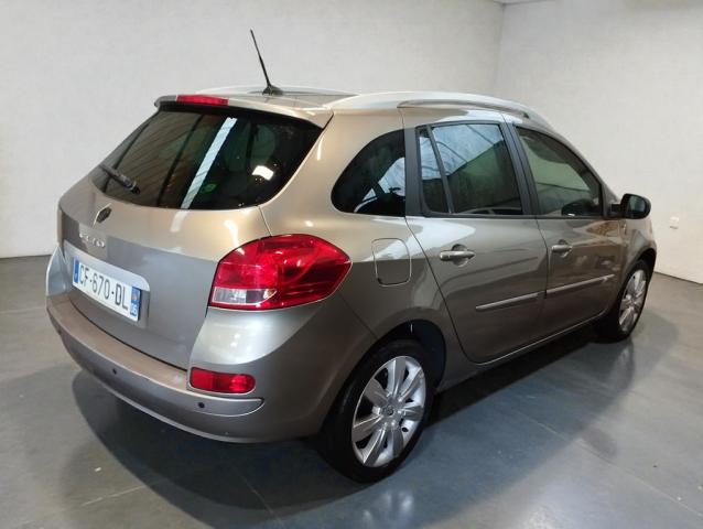 Renault Clio Estate image 3