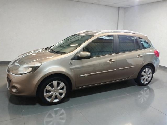 Renault Clio Estate image 2