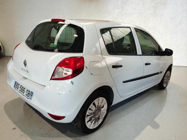 Renault Clio image 2