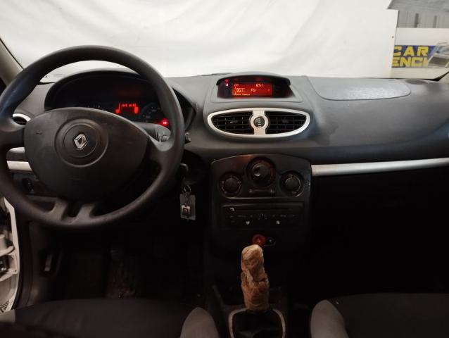 Renault Clio image 1
