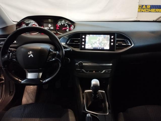 Peugeot 308 image 3