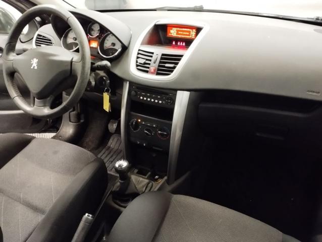 Peugeot 207 image 1