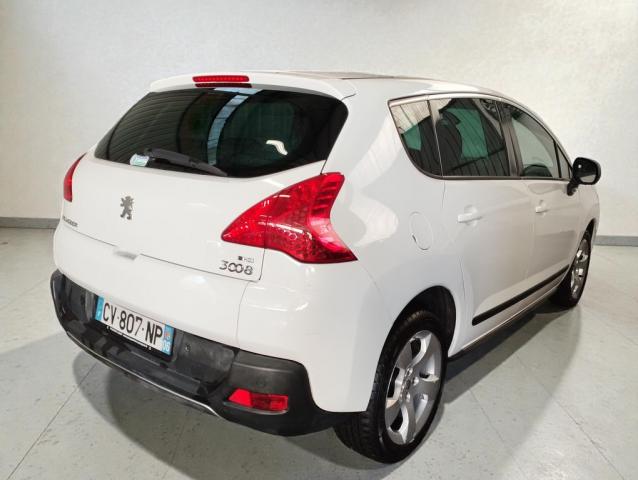 Peugeot 3008 image 3