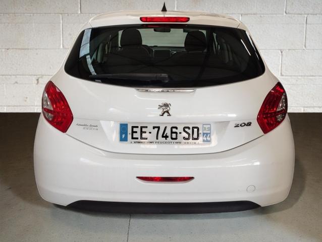 Peugeot 208 image 3