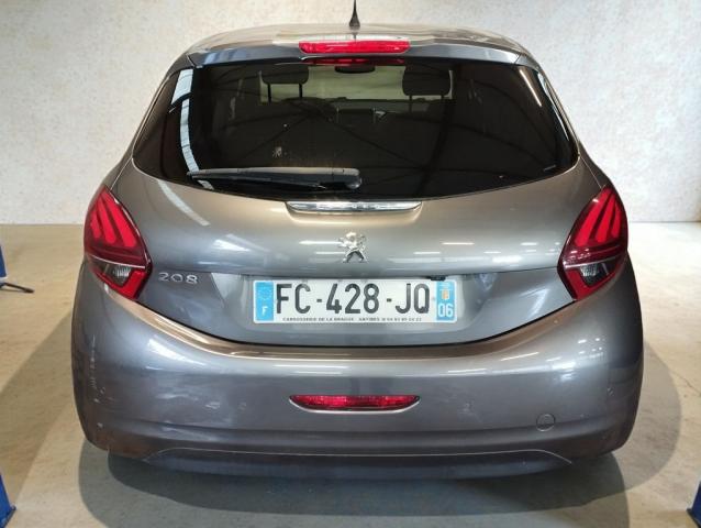 Peugeot 208 image 3