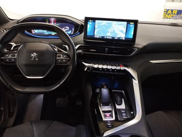 Peugeot 3008 Hybrid4 image 3