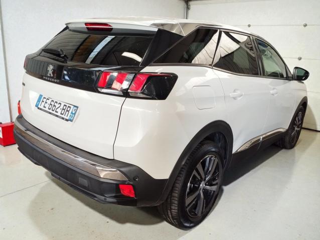 Peugeot 3008 image 1