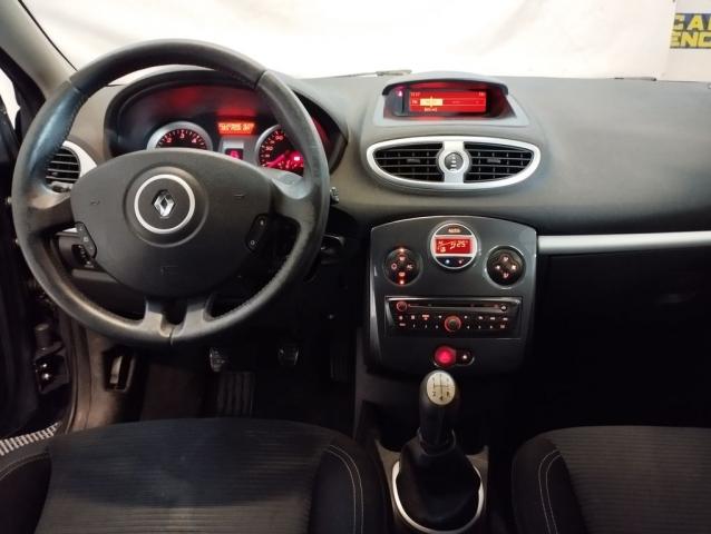 Renault Clio image 6