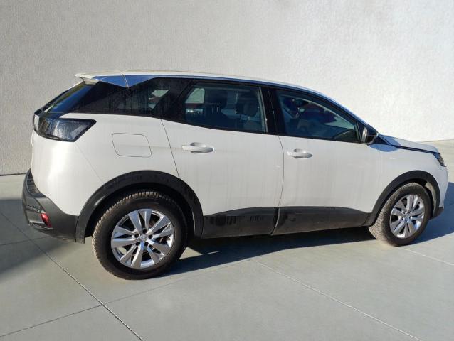 Peugeot 3008 image 3