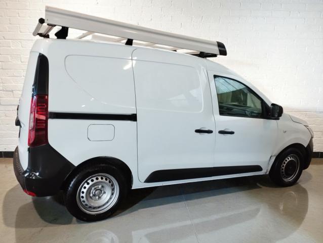 Renault Express Van image 4