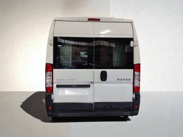 Peugeot Boxer image 1
