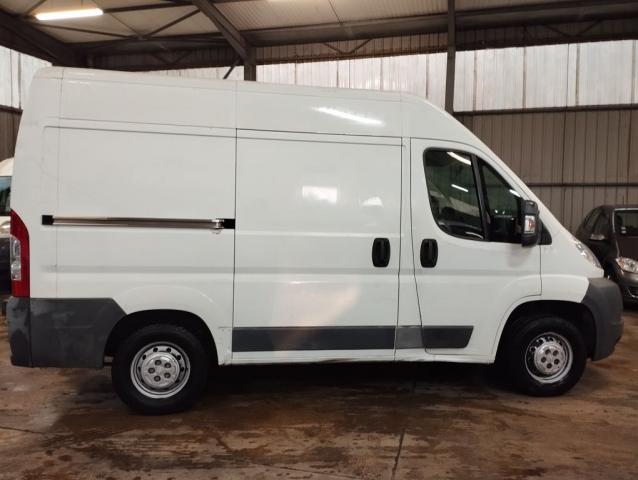 Peugeot Boxer image 2