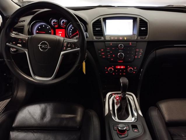 Opel Insignia Sports Tourer image 1