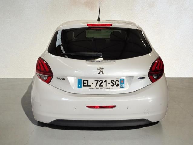 Peugeot 208 image 3