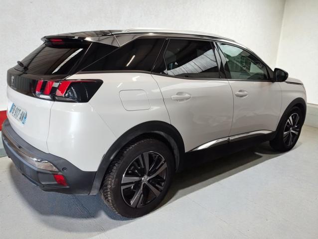 Peugeot 3008 image 1