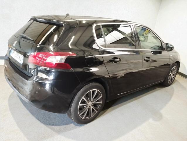 Peugeot 308 image 2