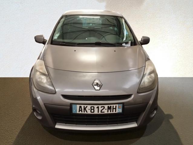 Renault Clio image 2