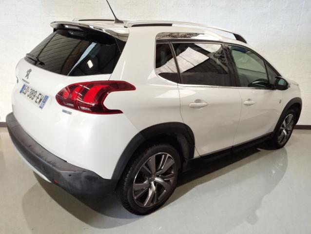 Peugeot 2008 image 6