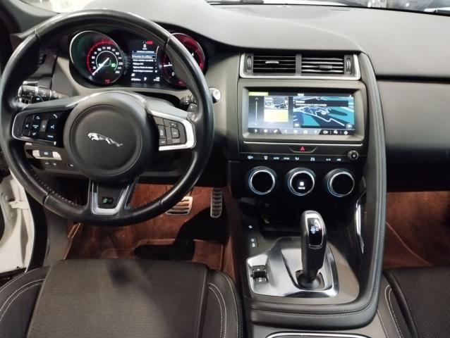 Jaguar E-Pace image 4