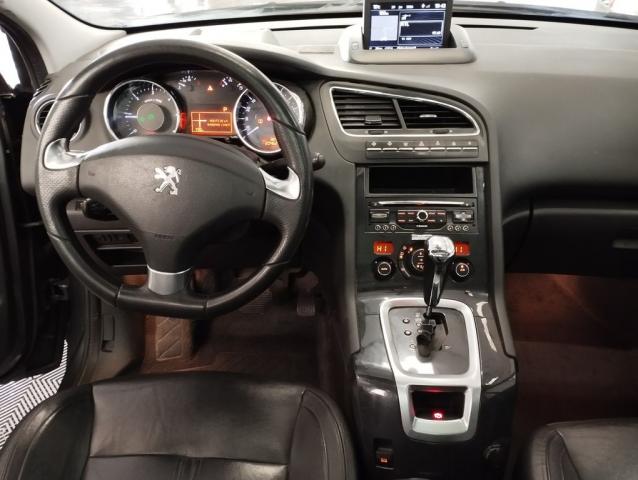 Peugeot 5008 image 1